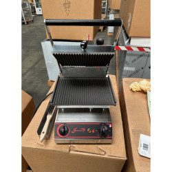 Déstockage - Panini grills - Plaques inf. et sup. rainurées - Spécial Sandwich - 400 V - Petit modèle